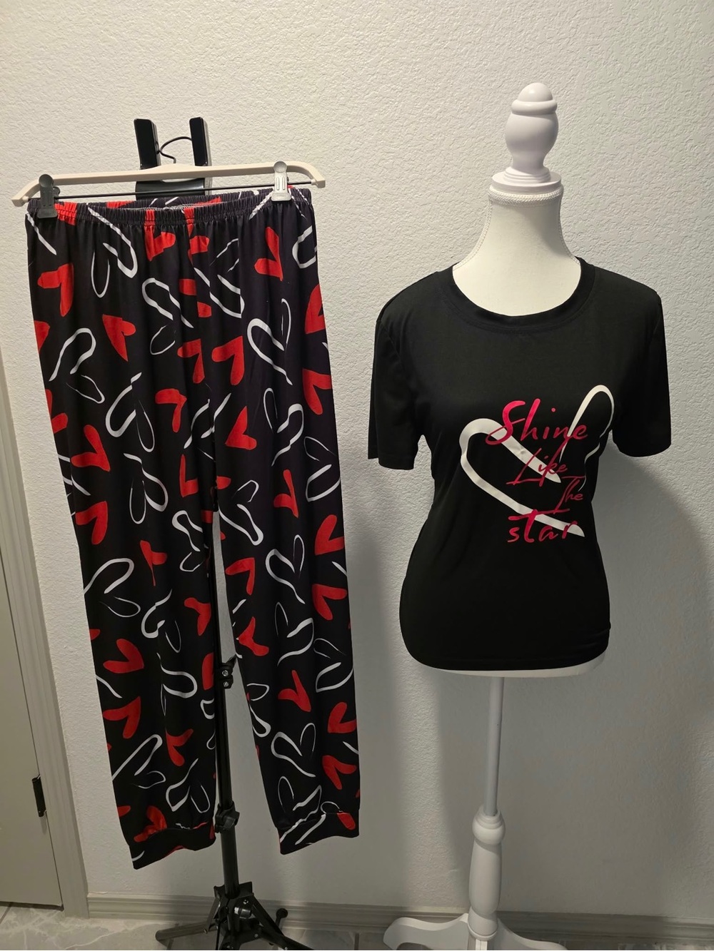 SHEIN Black Short-Sleeve Pajama Set with Red and White Heart Print